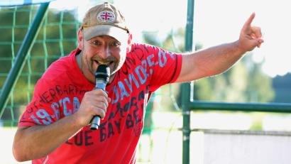 Bild: war
"Lucky" gibt Gas am Mikrophon und ist der "Zwölfte Mann" beim SV Kohlberg.
