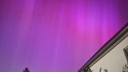 Bild: anm
Die Polarlichter, fotografiert von unserem Wetterexperten Andy Neumaier bei sich daheim in Rothenburg ob der Tauber.