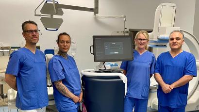 Bild: Susanne Hornauer/exb
Dr. Norbert Heinicke, Anne Pexa und Claudia Hauser haben Dr. Karim Kabir (von links) neu im Team.