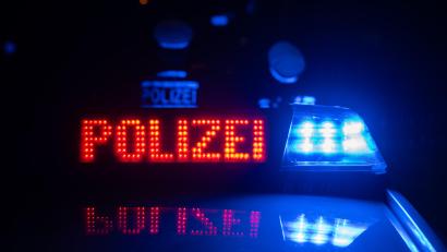 Symbolbild: Marijan Murat /dpa
Polizisten haben bei einer Grenzkontrolle in Waidhaus eine geringe Menge Haschisch in der Unterwäsche eines Beifahrers gefunden.