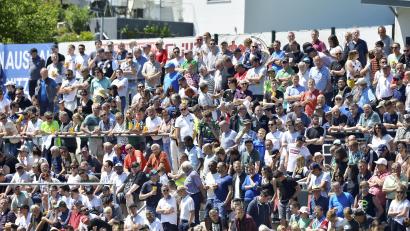 Archivbild: Hubert Ziegler
Die Relegationsspiele werden wieder zahlreiche Fans auf die Fußballplätze in der Region locken.