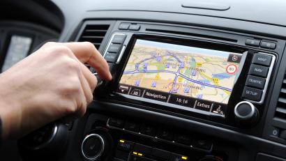 Symbolbild: Tobias Hase/dpa
Ein nicht richtig eingestelltes Navi führte einen Hamburger Autofahrer bis zum Gipfel des Ochsenkopfes.