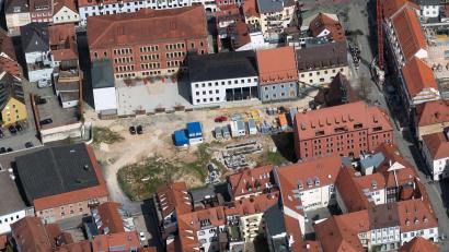 Bild: Bernd Georgi
Das Bürgerspital-Areal im Herzen der Amberger Altstadt steht seit vielen Jahren leer. Nun ist die öffentliche Ausschreibung für die Bebauung erfolgt. Ein erster Schritt ist damit getan.