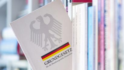 Bild: Hendrik Schmidt/dpa
Das Grundgesetz der Bundesrepublik feiert in diesem Jahr seinen 75. Geburtstag. Es wurde am 23. Mai 1949 erlassen.
