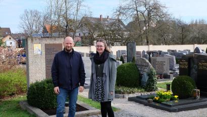Bild: wlr
Andrea Zeller und Andreas Scheidler sehen den Begräbnisdienst als Bereicherung in ihrem Beruf als pastorale Mitarbeiter in ihren Pfarreien.