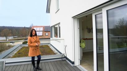Bild: Valentin Russer
Auch wenn es momentan kühl ist: Eine Dachterrasse über der Einliegerwohnung ist eine smarte Idee für schöne Stunden im Sommer – und mehr.
