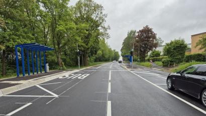 Bild: Roman Kick, Stadt Amberg
Die Köferinger Straße hat sich sehr verändert. Sie ist nun breiter, besser und sicherer.