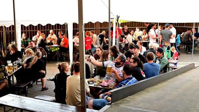 Bild: Martin Deisel/exb
Blick in den Brauereihof bei "Handball meets Fuchsbeck" 2023.