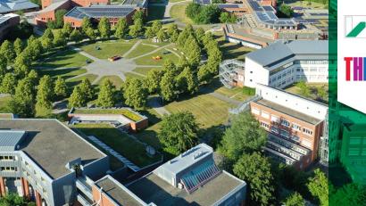 Bild: Jürgen Rennecke / Universität Bayreuth
Die Campus-Universität mit ihrem zentral gelegenen Rondell stieg zum Vorjahr ganze 21 Plätze im internationalen Vergleich auf.