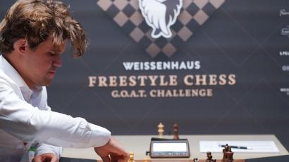Bild: Marcus Brandt/dpa
Wird in Zukunft für St. Pauli Schach spielen: Magnus Carlsen.