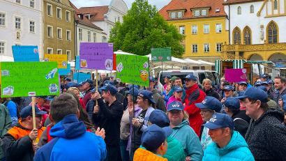 Bild: Susanne Schwab
Ihr Recht auf ein selbstbestimmtes Leben und darauf, die notwendigen Voraussetzungen dafür zu schaffen: Das waren die Forderungen beim Protesttag zur Gleichstellung von Menschen mit Behinderung auf dem Amberger Marktplatz.
