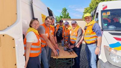 Bild: Regensburger Diözesanwallfahrt/exb
Von links: Carola Treiber, Tobias Willax, Christian Butz, Peter Treitinger, Karl-Heinz Süß, Anton Herrmann und Andreas Ringlstetter vom Pilgerfunk-Team.