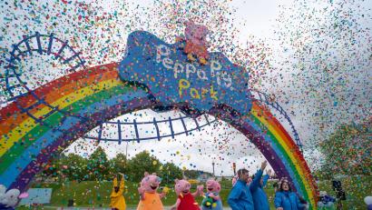 Bild: Merlin Entertainments
Am Sonntag, 19. Mai, fand in Günzburg die Eröffnung des neuen Peppa Wutz-Freizeitparks statt.
