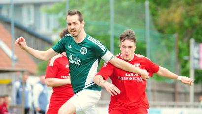 Bild: Thomas Schrems
Der auf die Zähne beißende Marco Kießling traf gegen Unterreichenbach zum 2:0-Endstand für den SV Mitterteich.