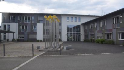 Bild: fz
Dass die Rathauspiazza mit rund 1000 Nutzungen im Monat beim Bayern-Wlan relativ gut abschneidet, liegt wohl daran, dass sich hier viele Jugendliche tagsüber und abends aufhalten.