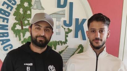 Bild: Izmire/exb
Fatih Boynürioglu (rechts) wechselt vom Landesligisten FSV Stadeln zur DJK Gebenbach. Sehr zur Freude des Sportlichen Leiters Erdal Izmire.