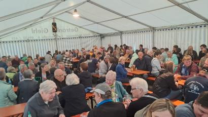 Bild: Sandra Schmidt/exb
Gut besucht war das Pfingstfest der Feuerwehr Rosall.