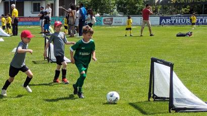 Bild: Gattaut
Die Fußball-Minis waren in Rieden mit Feuereifer bei der Sache.