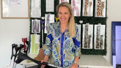 Bild: Susanne Schwab
Aus langweiligen Krücken bunte Accessoires zu machen - dieses Angebot unterbreitet Patricia Gaillard noch bis Samstag, 25. Mai, in ihrem Pop-up-Store im Stadtlabor.