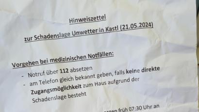 Bild: Nadja Jorsch/Markt Kastl
Bei dem Hochwasser in Kastl wurde ein Flugblatt mit den wichtigsten Telefonnummern und Informationen verteilt.