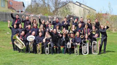 Bild: Evolution Brass/exb
Die Evolution Brass Band Regensburg spielt im Rahmen der Kulturwochen am 15. Juni ein Picknickkonzert im Schwarzenfelder Schlosspark.