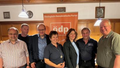 Bild: Claudia Zollbrecht/exb
Der Vorstand (von links): Josef Witt, Christian Schmid, Christoph Zollbrecht, Susanne Witt, Marianne Badura, Günter Neumann und Klaus Mrasek.