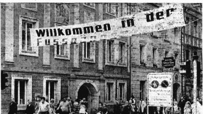 Archivbild: Richard Heider
"Willkommen in der Fußgängerzone" hieß es vor 50 Jahren, am 18. März 1974 in Amberg. Tausende folgten der Einladung.