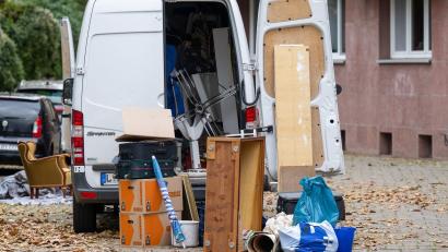 Bild: Hendrik Schmidt/dpa
Ein mutmaßlich bekiffter 36-Jähriger ist in den falschen Transporter eingestiegen.