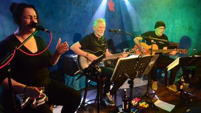 Bild: Kunz
"FranKa & the Tiny Mister" auf der Live Stage in Weiden.