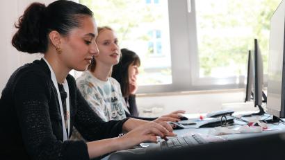 Bild:  Wiesel/OTH Amberg-Weiden/exb
Anlässlich des bundesweiten Digitaltages am 7. Juni 2024 bietet die OTH Amberg-Weiden in diesem Jahr Workshops, Vorträge und Führungen zum Thema künstliche Intelligenz an.