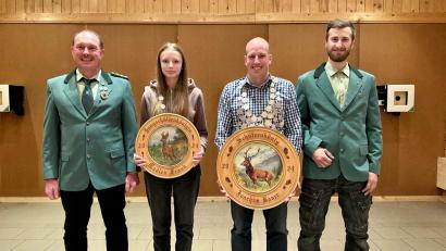 Bild: Schützenverein Tell Bärnau/exb
Die Schützengesellschaft „Tell“ Bärnau kürte ihre Schützenkönige. Im Bild: (von links) Peter Riedl, Madlen Frank, Joachim Bauer und Gabriel Bäuml.