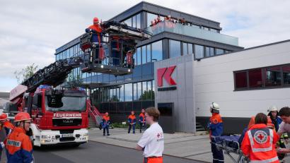 Bild: Hermann Müller
Auch die Rettung mit der Drehleiter war eine Übung beim gemeinsamen 24-Stunden-Einsatz von Jugendfeuerwehr und Jugendrotkreuz Waldsassen.