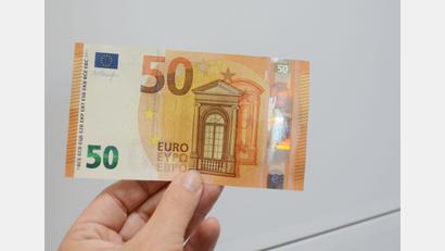 Symbolbild: Gabi Schönberger
Im Nachhinein hatte eine Geschäftsinhaberin in Schwandorf Zweifel an der Echtheit des 50-Euro-Scheins.