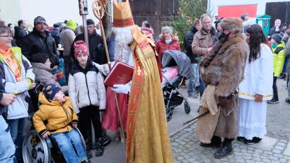 Archivbild: do
Mit zahlreichen Aktionen fördert der Verein das Solidaritätsbewusstsein der Betroffenen, wie zum Beispiel bei Nikolausfeiern.