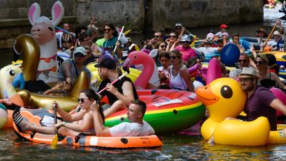 Archivbild: Petra Hartl
Das wird nix am Sonntag in Amberg: Luftboottreffen und Luftmuseumsfest machen bei Dauerregen keinen Spaß, deshalb wurde beides um eine Woche verschoben.