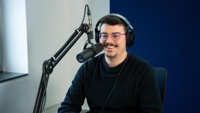 Bild: Gube, Marina
Auf dem Weg zur Arbeit, beim Hausputz oder beim Sport. Podcasts lassen sich an vielen Stellen in den Alltag integrieren.