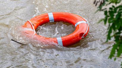 Symbolbild: Armin Weigel/dpa
Das Bayerische Finanzministerium stellt Soforthilfen für Hochwasser-Geschädigte in Regensburg zur Verfügung.