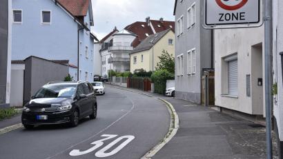 Bild: Stephan Huber
Die Weißenburger Straße in Amberg wird ab Montag, 10. Juni, im hinteren Bereich zwischen Gymnasiumstraße und Archivstraße halbseitig gesperrt.