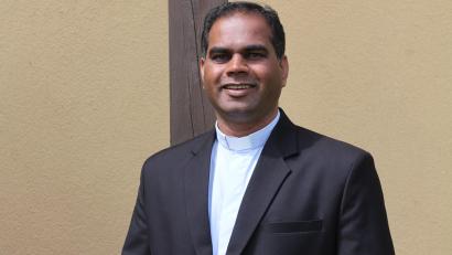 Bild: pi
Pfarrer John Subash Vincent übernimmt zum 1. September Flossenbürg.