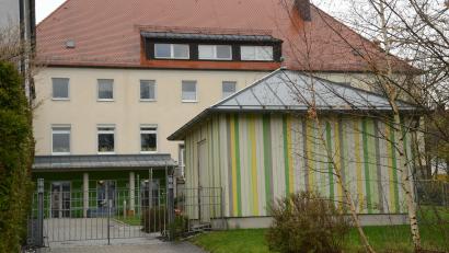 Bild: bey
Für den Ausbau der Kindertagesstätte erbringt der Markt Eslarn große Leistungen, heuer 566.000 Euro, in den nächsten drei Jahren rund 1,5 Millionen Euro.
