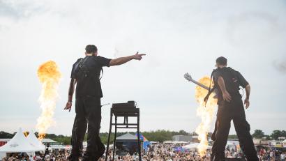 Bild: Thomas Scheck Photography / exb
"Two Colors" liefern ein feuriges Set auf dem White-Rabbit-Festival.