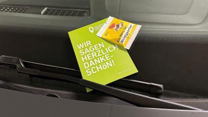 Bild: Julia Roesch, ZV KVS Oberpfalz/exb
Es gibt eine kleine Überraschung für "Richtigparker."
