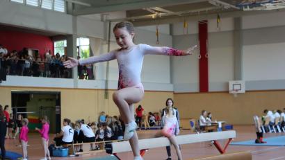 Bild: Julia Ritter
Mia Cieslak (Bild) von der TG Tirschenreuth und Luise Scherm aus Kemnath waren Tagesbeste beim Turn-Cup in Erbendorf.