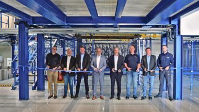 Bild: Benteler/exb
Im Benteler-Werk in Schwandorf wird eine neue Lackieranlage in Betrieb genommen.