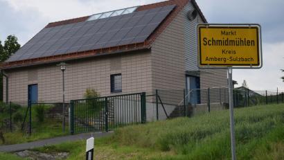 Bild: bö
Das Hauptgebäude der Wasserversorgung in Schmidmühlen findet man in Zufahrt zur Bergheimer Straße.