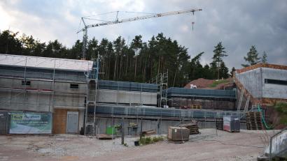 Bild: bnr
Der Hochbehälter am Westenberg belastet den Haushalt 2024 mit 2,4 Millionen Euro. Die Arbeiten an der Wasserversorgung sollen bis 2027 andauern.