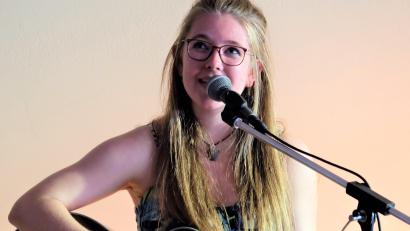 Bild: wlr
Gefühle und Gedanken einer leidenschaftlichen, aufstrebenden Musikerin. Ronja Künkler stellt ihre erste CD vor.