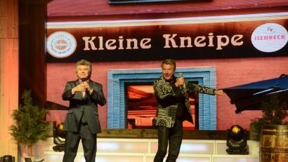 Bild: bey
Andy Borg (links) und Patrick Lindner begeisterten ihr Publikum in Amberg.