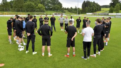 Bild: Hubert Ziegler
Die Spieler der DJK Gebenbach sind seit Montag wieder auf dem Platz.