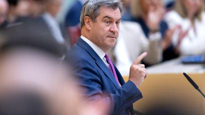 Bild: Sven Hoppe/dpa
Ministerpräsident Markus Söder (CSU) spricht im bayerischen Landtag.